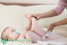 Tiêu chảy ở trẻ sơ sinh 2 tháng tuổi nguy hiểm như thế nào?